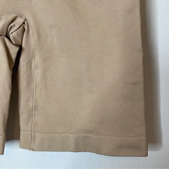 Bali Comfort Revolution Seamless High Waisted Thigh Slimmer Shapewear Large - Picture 7 of 16